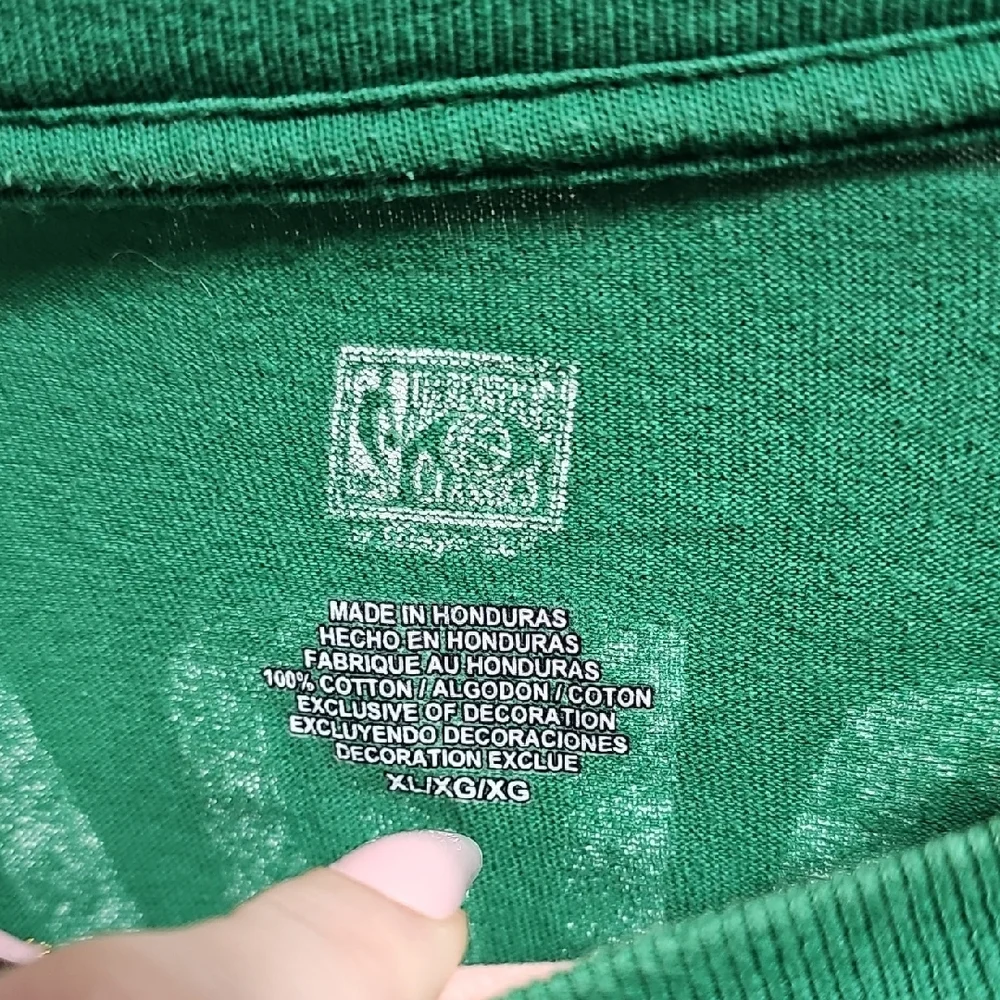 Green Boston Celtics T-Shirt - Picture 2 of 5